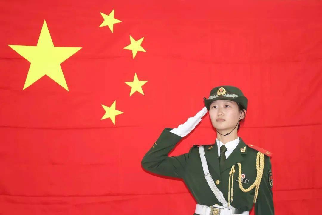 《末路佳人》:无异能校园末世文,很美好很正能量,看着很开心